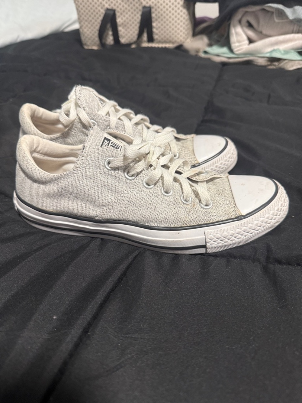 Low-Profile Canvas Women's Sneakers in Off-White